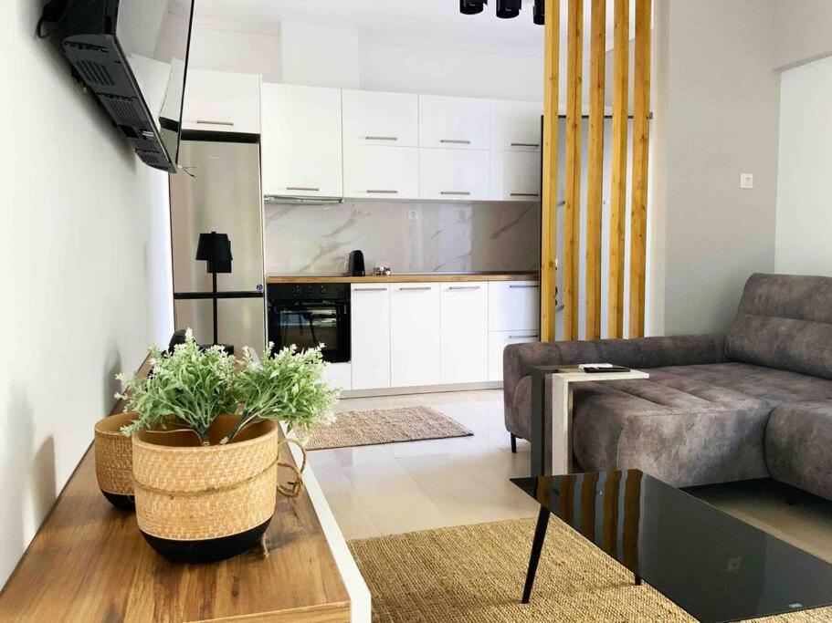 2 Bedroom Family Apartment With Free Parking Thessaloniki Exterior photo