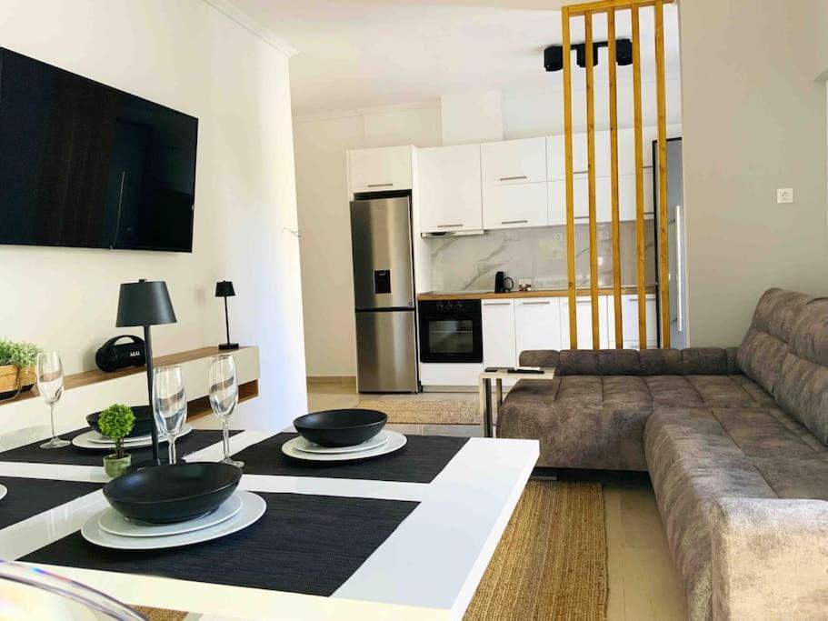 2 Bedroom Family Apartment With Free Parking Thessaloniki Exterior photo