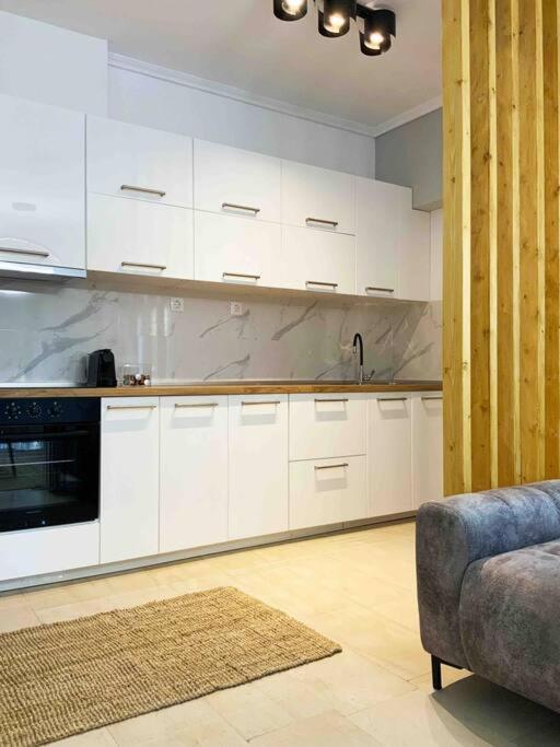 2 Bedroom Family Apartment With Free Parking Thessaloniki Exterior photo